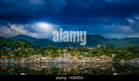 Labuan Bajo - ville de pêcheurs situé à l'extrémité ouest de Flores dans la région de Nusa Tenggara, en Indonésie de l'Est Banque D'Images