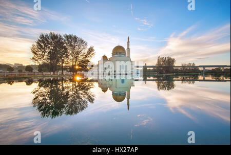 Belle mosquée mosquée de Puchong Banque D'Images