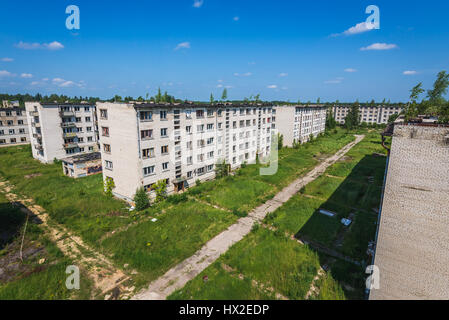 Bâtiments résidentiels abandonnés de Skrunda-1 Ghost Town, ancien site de la station radar de Dnepr soviétique de la guerre froide, près de la ville de Skrunda en Lettonie Banque D'Images