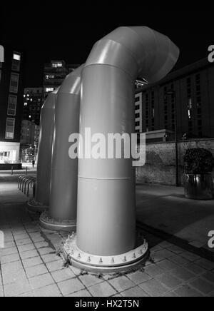 La photographie de nuit à Leeds avec beaucoup d'immeubles de grande hauteur Banque D'Images