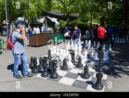 La Suisse, Genève : le jeu d'échecs géant Banque D'Images