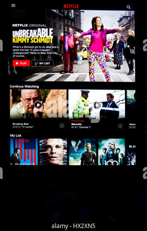 Écran Netflix sur tablette Banque D'Images