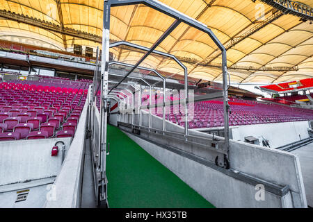 Visiter Mercedes-Benz arena Banque D'Images