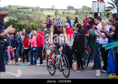 Les gens prennent part à l'Ironman de Galles, 2015, Tenby, Pembrokeshire, Pays de Galles, Royaume-Uni Banque D'Images