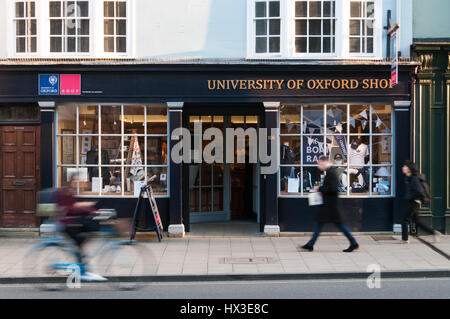 L'Université d'Oxford Shop sur High Street, Oxford, United Kingdom Banque D'Images