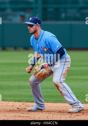 LECOM Park. 24Th Mar, 2017. Floride, USA-Rays de Tampa Bay l'arrêt-court Daniel Robertson (36) dans un jeu d'entraînement du printemps à LECOM Park. Del Mecum/CSM/Alamy Live News Banque D'Images