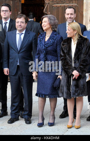 La Reine Sofia pendant le concert inaugural du quatrième cycle de musique de chambre des villes du patrimoine mondial dans la Cathédrale Santa María de Caceres. 03/24/2017 Banque D'Images