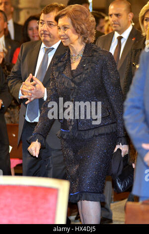 La Reine Sofia pendant le concert inaugural du quatrième cycle de musique de chambre des villes du patrimoine mondial dans la Cathédrale Santa María de Caceres. 03/24/2017 Banque D'Images