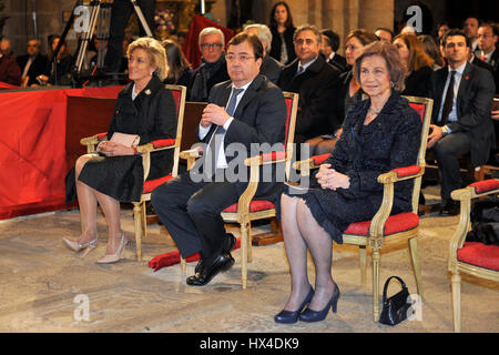 La Reine Sofia pendant le concert inaugural du quatrième cycle de musique de chambre des villes du patrimoine mondial dans la Cathédrale Santa María de Caceres. 03/24/2017 Banque D'Images