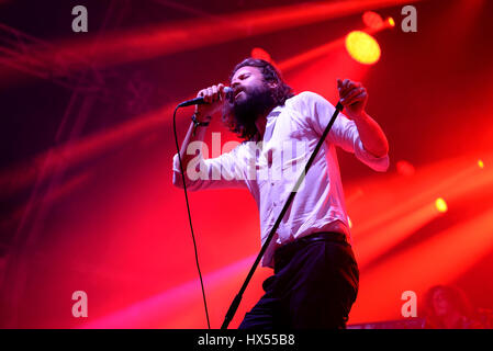 Barcelone - 4 JUIL : Le Père John Misty (band) en concert au Festival de Vida le 4 juillet 2015 à Barcelone, Espagne. Banque D'Images