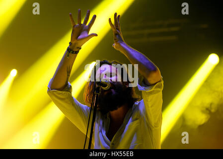 Barcelone - 4 JUIL : Le Père John Misty (band) en concert au Festival de Vida le 4 juillet 2015 à Barcelone, Espagne. Banque D'Images