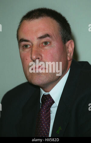 MITCHEL MCLAUGHLIN Président du Sinn Fein 04 Octobre 1999 Banque D'Images