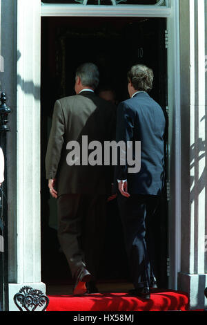 BILL CLINTON et Tony Blair à l'extérieur au 10, Downing Street. 20 Mai 1998 Banque D'Images