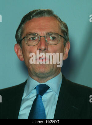 NORMAN FOWLER MP SHADOW ENVIRONNEMENT Transports 15 octobre 1997 Banque D'Images