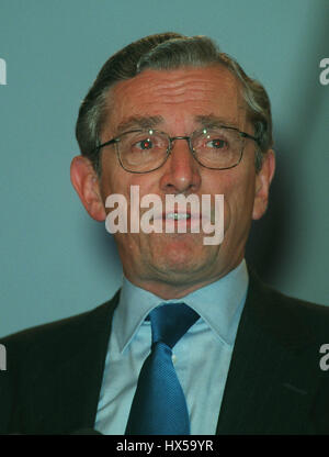 NORMAN FOWLER MP SHADOW ENVIRONNEMENT Transports 15 octobre 1997 Banque D'Images