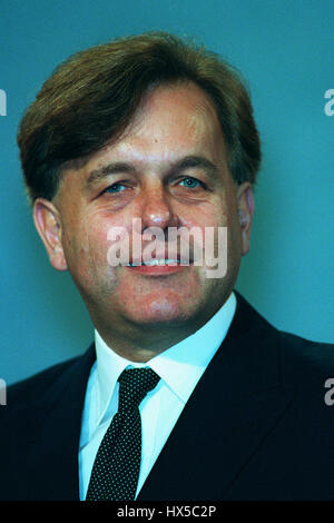 JOHN PATTEN, DÉPUTÉ, SECRÉTAIRE D'ÉTAT L'ÉDUCATION 05 Décembre 1993 Banque D'Images