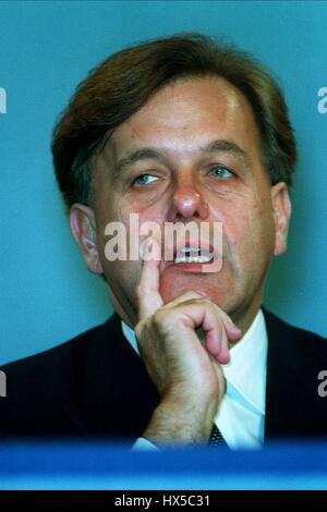 JOHN PATTEN, DÉPUTÉ, SECRÉTAIRE D'ÉTAT L'ÉDUCATION 05 Décembre 1993 Banque D'Images