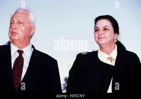 ARIEL SHARON & FEMME PREMIER MINISTRE D'ISRAËL 17 Avril 1998 Banque D'Images