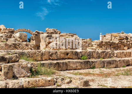 Ruines d'un ancien temple. Parc archéologique de Paphos, Kato Paphos. Chypre. Banque D'Images