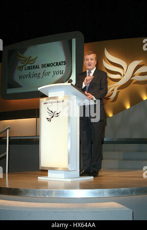 CHARLES KENNEDY MP Parti libéral démocrate 25 septembre 2003 Brighton, Angleterre Banque D'Images