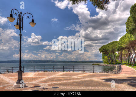 Lac de Bolsena HDR Banque D'Images