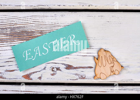 Carte de Pâques, des lapins de contreplaqué. Banque D'Images