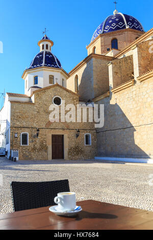 L'église de la Vierge del Consuelo, la vieille ville d'Altea, Altea, Costa Blanca, Espagne Banque D'Images