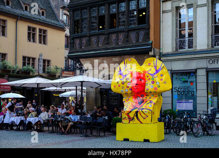 'Cerf-tête' sculpture de Marc Felten, 2016 L'Art de la rue, Strasbourg, Alsace, France Banque D'Images