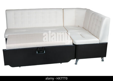Canapé-lit convertible angle moderne lit en cuir de couleur marron et blanc, isolé sur fond blanc, : chemin de détourage. Banque D'Images
