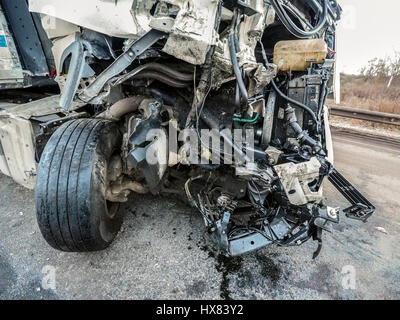 Cabine d'un camion blessé lors d'un accident Banque D'Images