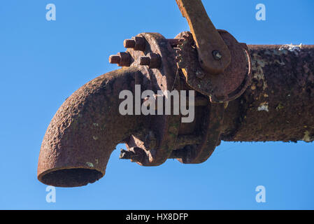 Old rusty vanne citerne close-up Banque D'Images