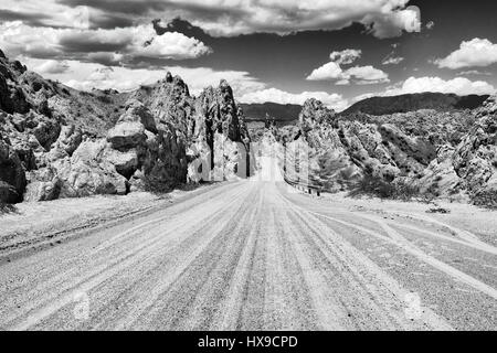 Route menant de Cafayate à Cachi (Argentine) Banque D'Images