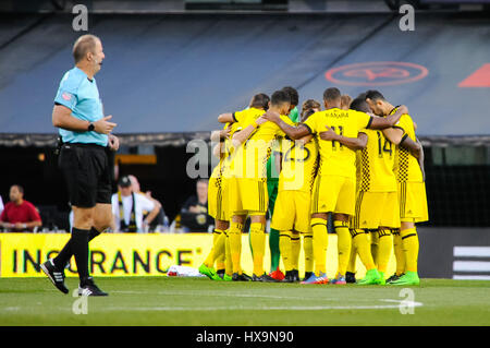 Columbus, États-Unis. 25 mars 2017. Columbus Crew conciliabules SC avant le match entre Portland Timbers et Columbus Crew Stadium, MAPFRE à SC à Columbus OH. Samedi 25 Mars, 2017. Score final - Columbus Crew SC 3 - Portland Timbers 2 .Crédit photo : Dorn Byg/CSM/Alamy Live News Banque D'Images