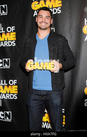 Joseph Fauria assiste à Cartoon Network's Hall of Game Awards press room Barker Hangar sur 15 février 2014 à Santa Monica, en Californie. Banque D'Images