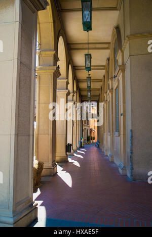 En colonnade Santarcangelo di Romagna Italie Europe Banque D'Images