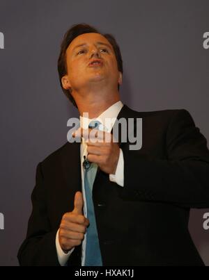 MP DAVID CAMERON, CHEF DU PARTI CONSERVATEUR, 30 septembre 2007 jardins d'hiver Blackpool England Banque D'Images