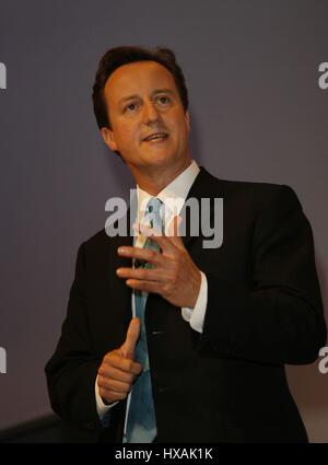 MP DAVID CAMERON, CHEF DU PARTI CONSERVATEUR, 30 septembre 2007 jardins d'hiver Blackpool England Banque D'Images