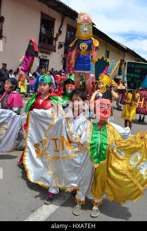 Plaza de Armas - Carnaval de Cajamarca. .Département de Cajamarca au Pérou Banque D'Images