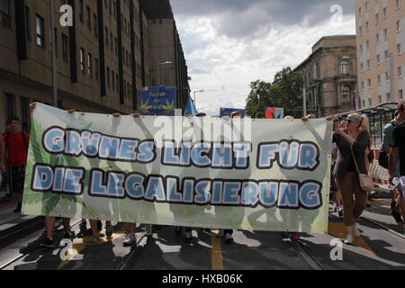 Berlin, Allemagne, août 9th, 2014 : défilé de chanvre manifestation tenue à la légalisation du cannabis. Banque D'Images