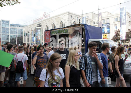 Berlin, Allemagne, août 9th, 2014 : défilé de chanvre manifestation tenue à la légalisation du cannabis. Banque D'Images