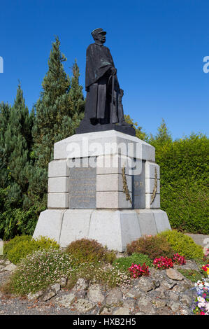 Monument de maréchal Ferdinand Foch à côté de la D1017 à Bouchavesnes-Bergen, France Banque D'Images