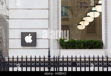 Apple Store, New Street, Birmingham, UK Banque D'Images