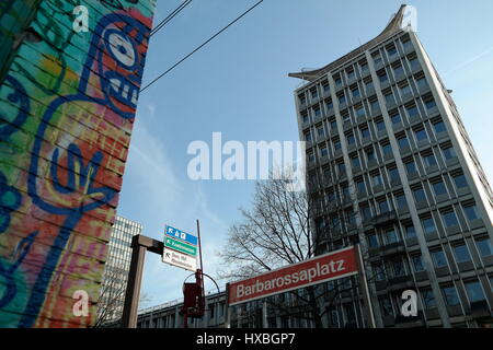 Haltestelle Barbarossaplatz à Köln (Cologne), Nordrhein-Westfalen, Deutschland, Marcus von Wandbild Krips Banque D'Images