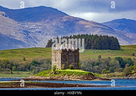 Château de Stalker à Loch Linnhe près de Portnacroish (nord) et Port Appin (sud) Argyll et Bute Ecosse UK Banque D'Images