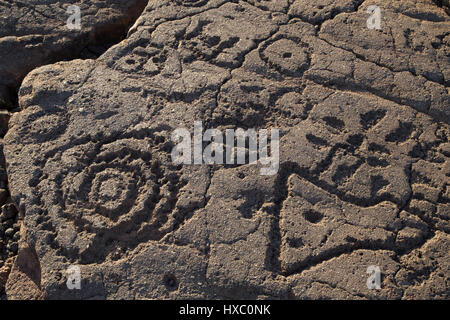 Pétroglyphes nous apprendre beaucoup sur l'histoire de Hawaii, dont certaines remontent au xvie siècle. Les Hawaiiens appellent cette forme de rock art 'amp Banque D'Images