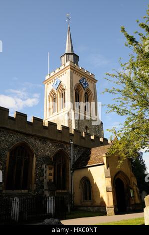 Église St Marys, Baldock, Hertfordshire, a été décrit comme la deuxième plus grande église paroissiale médiévale dans le Hertfordshire, c'est un reflet de la w Banque D'Images