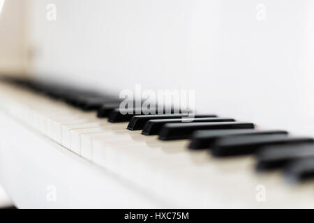 Close up noir et blanc touches piano Banque D'Images