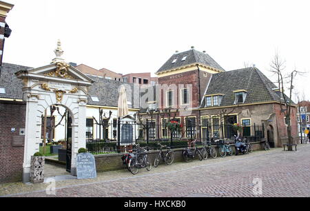 Hof van Sonoy, 16e siècle cour avec hospices dans le centre-ville d'Alkmaar, Pays-Bas Banque D'Images