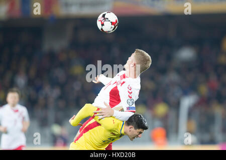 26 mars 2017 : Andreas Cornelius (21) et Cristian Sapunaru (22) la campagne de qualification pour la Coupe du Monde 2018 match entre la Roumanie et le Danemark à Cluj Arena, Cluj Napoca, Roumanie ROU. Foto : Cronos/Manases Sandor Banque D'Images