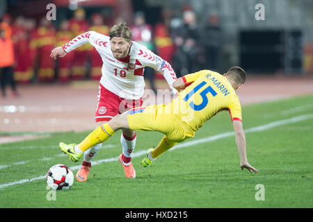 26 mars 2017 : Laase Coronio (19) Le Danemark et Razvan Marin (15) la Roumanie au cours de la campagne de qualification pour la Coupe du Monde 2018 match entre la Roumanie et le Danemark à Cluj Arena, Cluj Napoca, Roumanie ROU. Foto : Cronos/Manases Sandor Banque D'Images